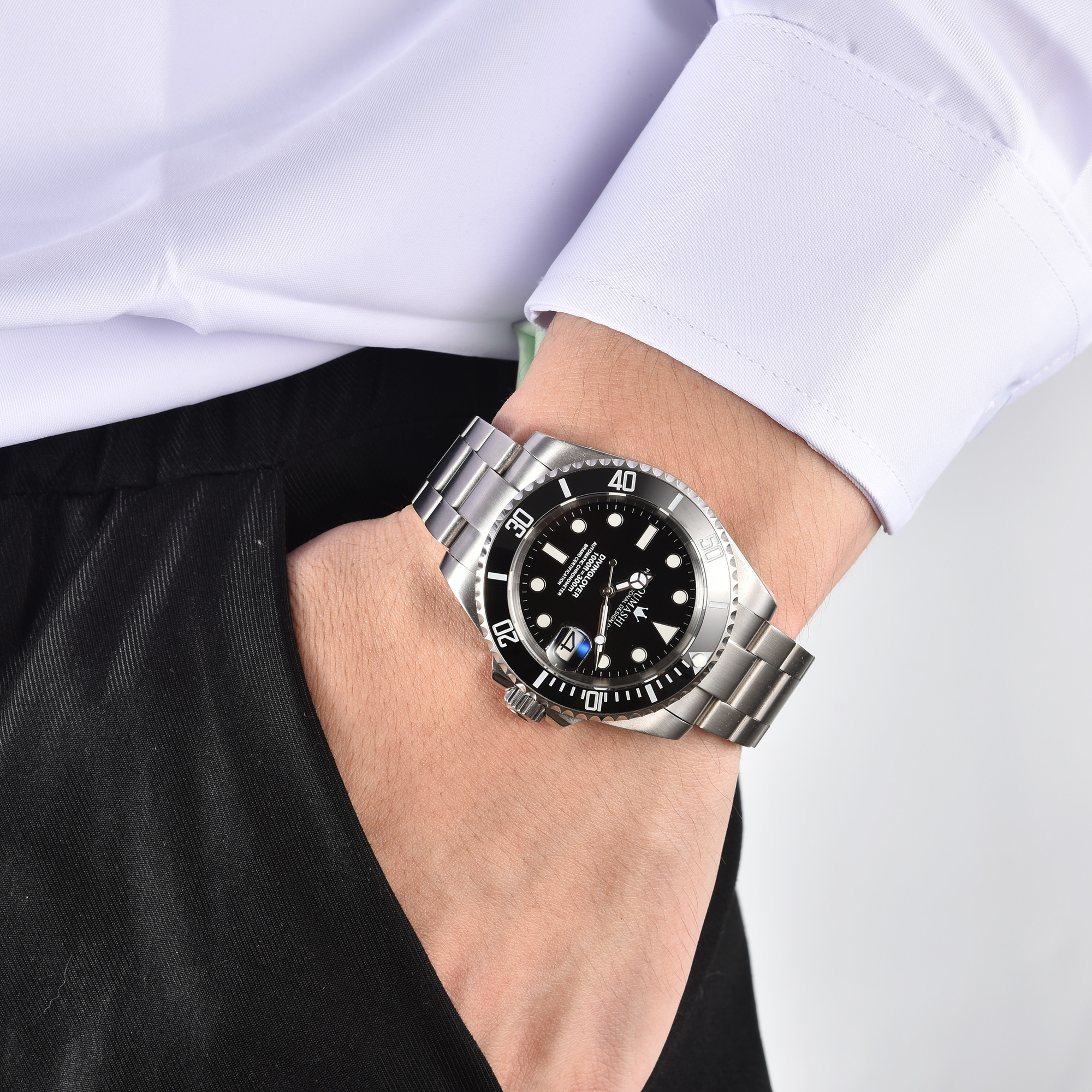 40mm watch Automatic mechanica - Stainless Bracelet Diver のレビューと価格